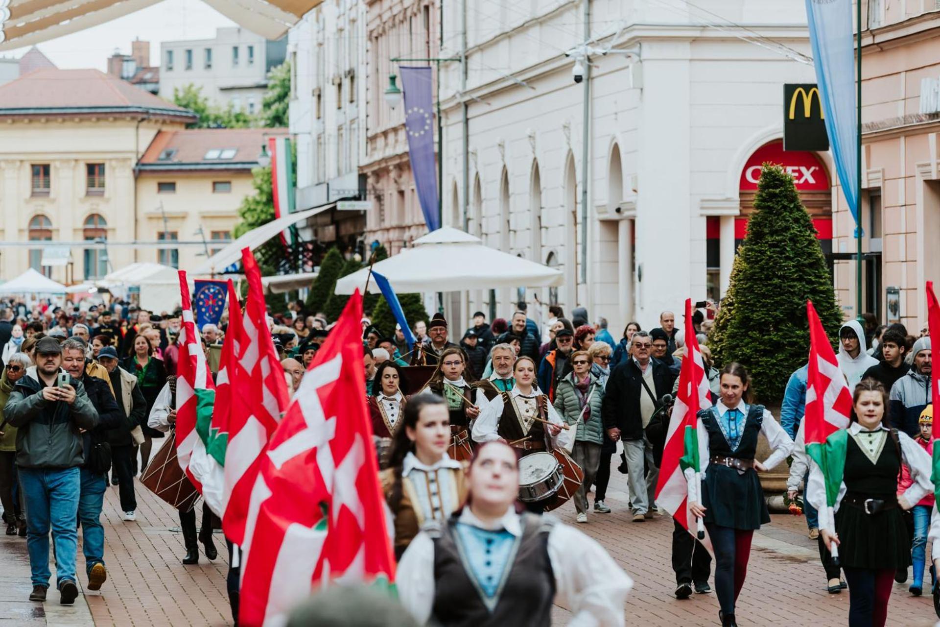 University City Life Bestern Сегед Екстер'єр фото